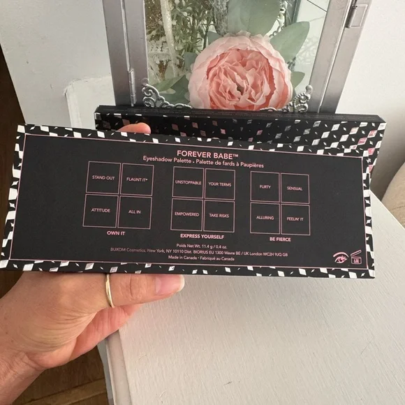 Buxom  FOREVER BABE EYESHADOW PALETTE - Picture 7 of 9